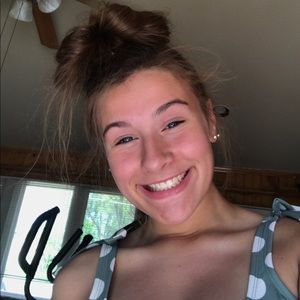 Meet your Posher, Natalie